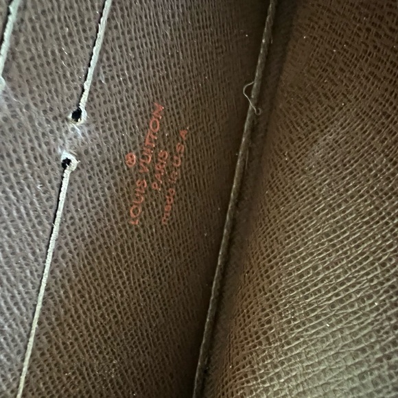 Louis Vuitton Zippy Wallet - Picture 3 of 6